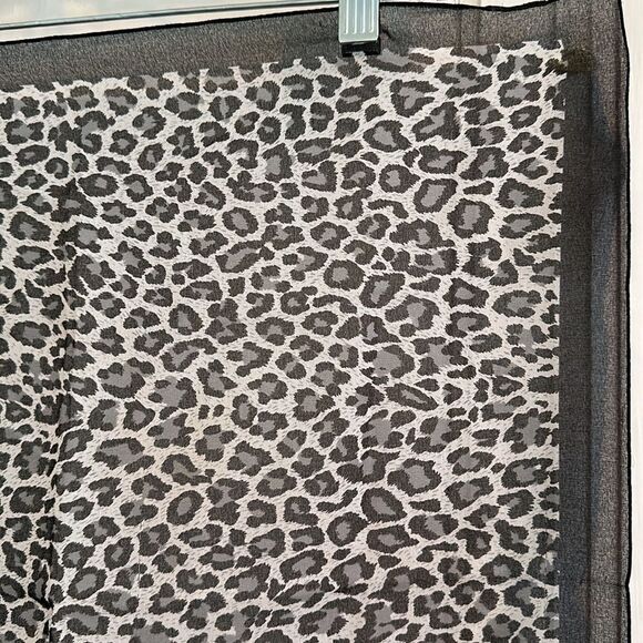 Cheetah print black, gray & white semi sheer chiffon polyester square scarf - Picture 3 of 8
